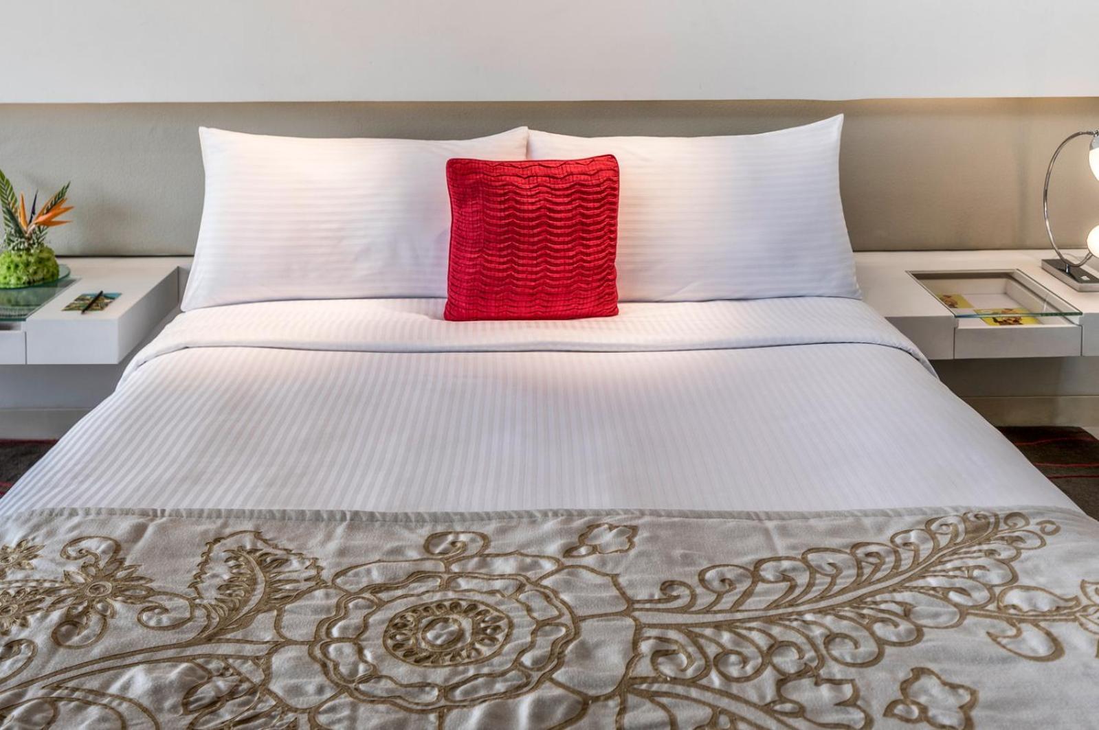 The Bellwood Suites Near Igi Airport Neu-Delhi Exterior foto